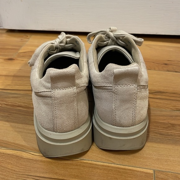 Zara Tan Sneakers - Picture 3 of 4